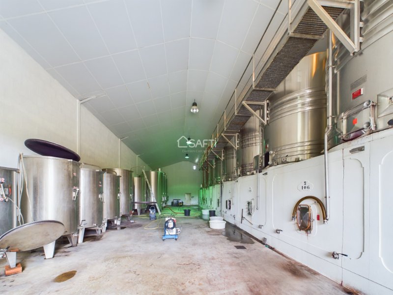 Photo 4 of the listing.